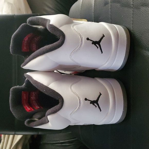 2015Supreme x Air Jordan 5 Retro \'White\' main image 5